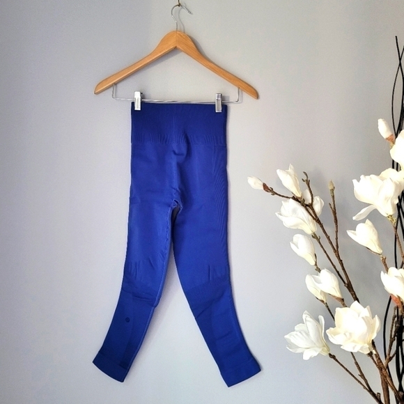 LULULEMON Zone In Crop - Picture 3 of 10